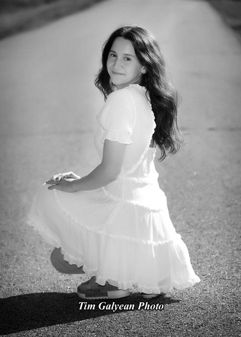 senior,2025,b&W,fun,affordable,beautiful,quick,prices,seniorsunday,best,professional,shoot,experienced,pictures,